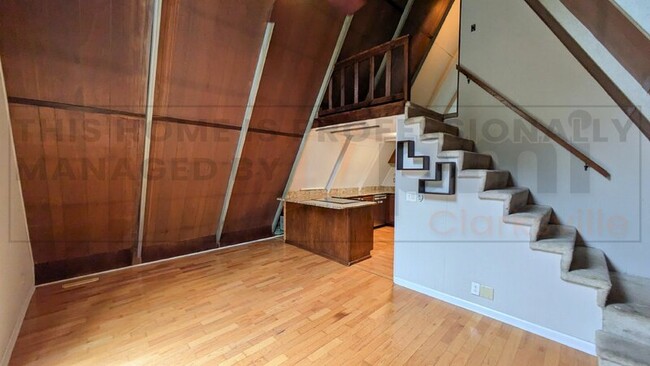 Building Photo - 452 Harper Rd