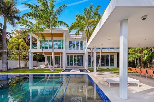 Building Photo - 3465 Meridian Ave