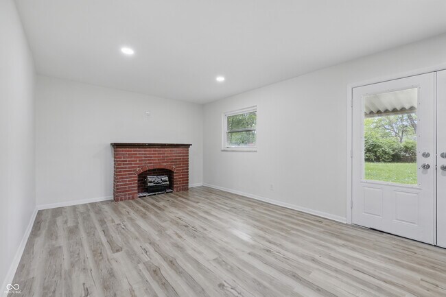 Building Photo - 1116 Heatherwood Dr