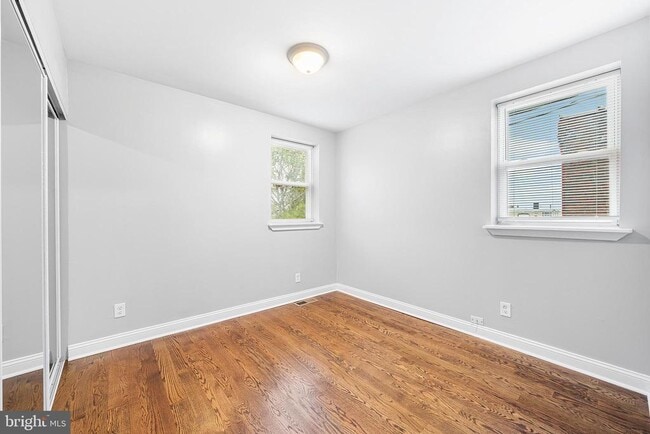 Building Photo - 3645 Emerald St