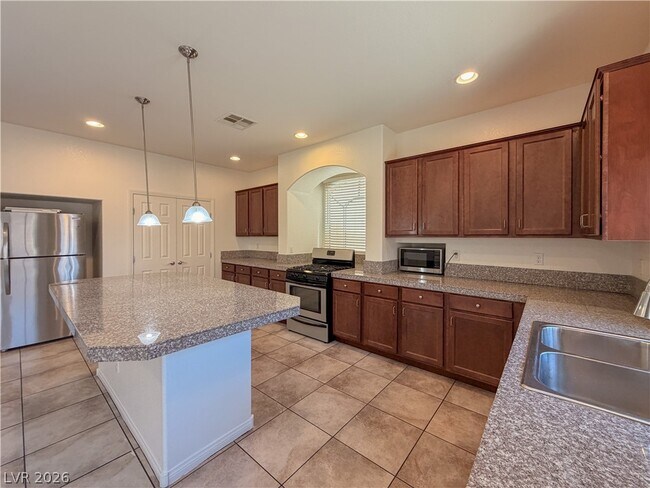 Building Photo - 6817 Cavatina Ave
