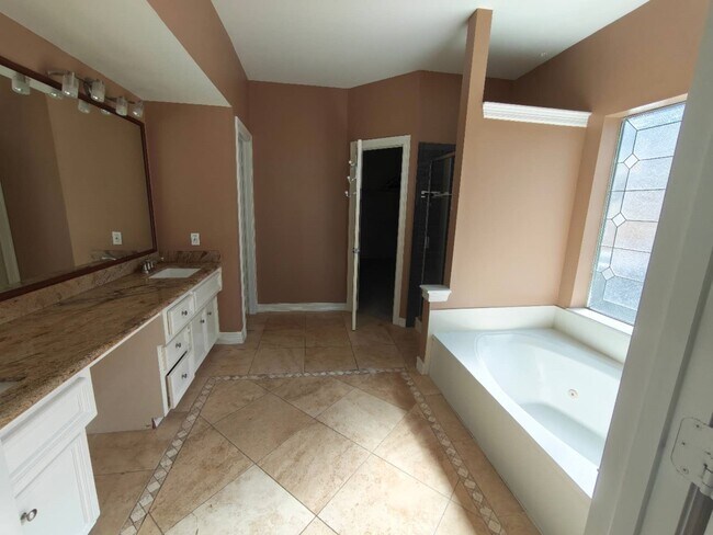 Building Photo - 3315 Frostwood Dr