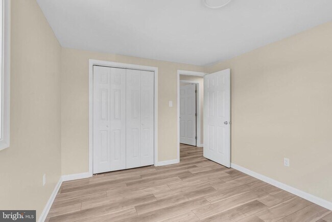 Building Photo - 7536 Abbington Dr