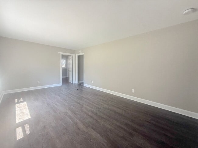Building Photo - 4-Bedroom Home Walking Distance to Tennessee Tech