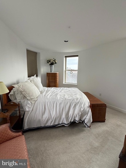 Building Photo - 1801 Calvert St NW