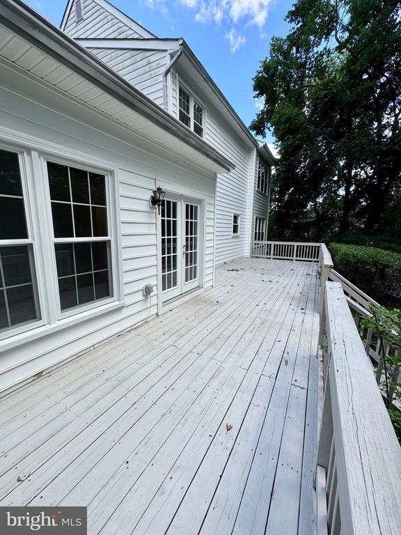 Building Photo - 805 Winterberry Dr