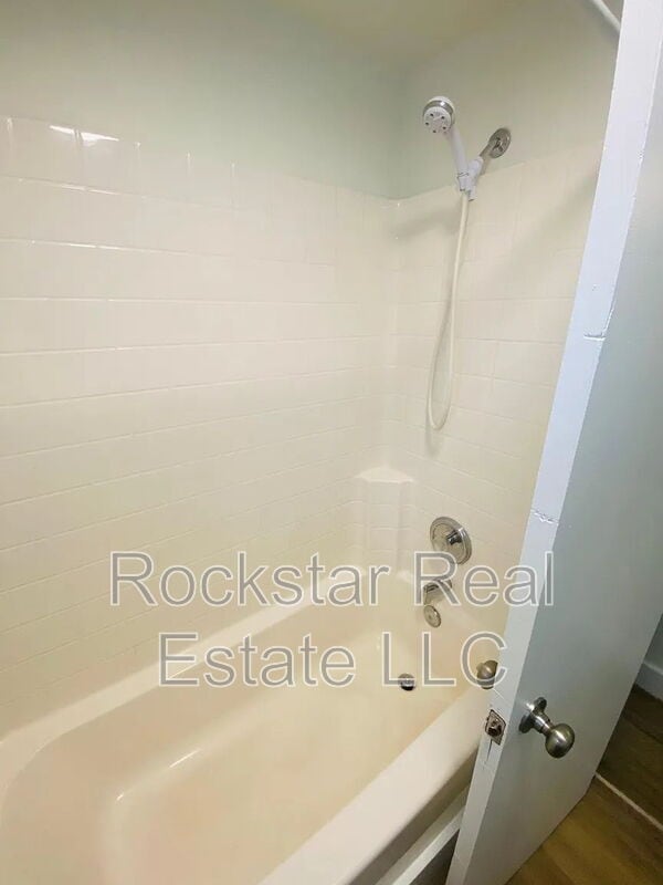 Building Photo - 5123 N Monroe St