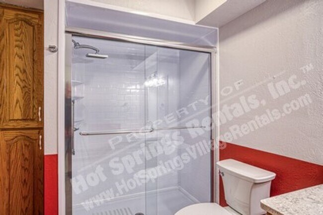 Building Photo - West Gate Area |Home |Unfurnished