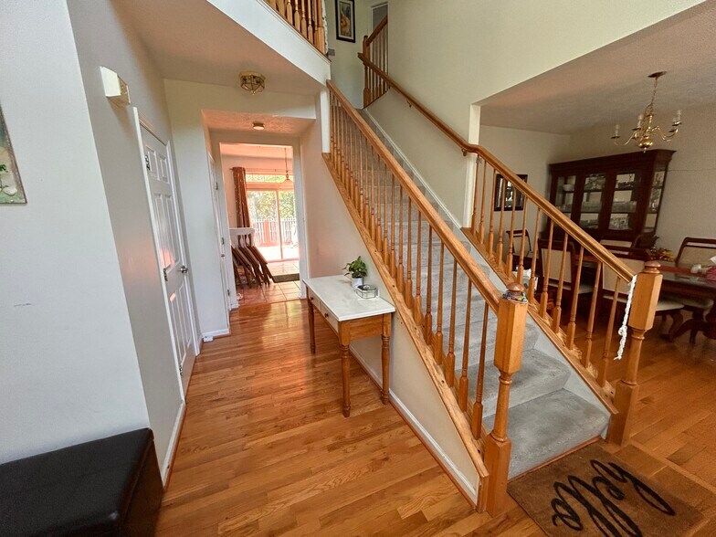 Building Photo - 9935 Harmony Ln