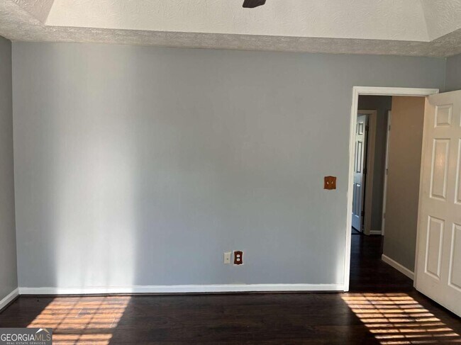 Building Photo - 30 Candlewood Ct