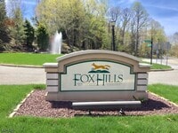 Building Photo - 2112 Clinton Ln