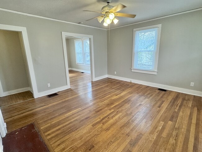 Building Photo - 5 W Marion Rd