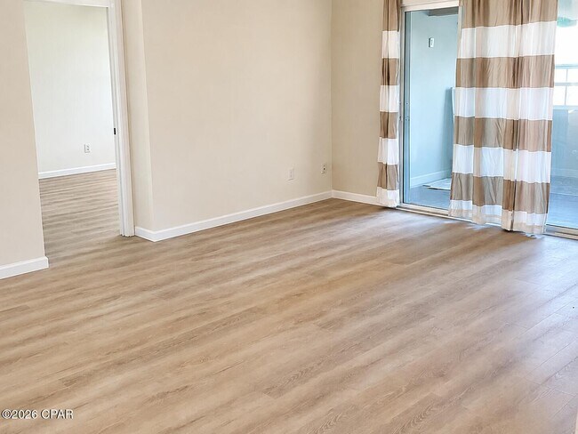 Building Photo - 3213 Azalea Cir