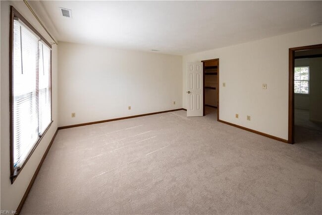 Building Photo - 1045 Backwoods Rd