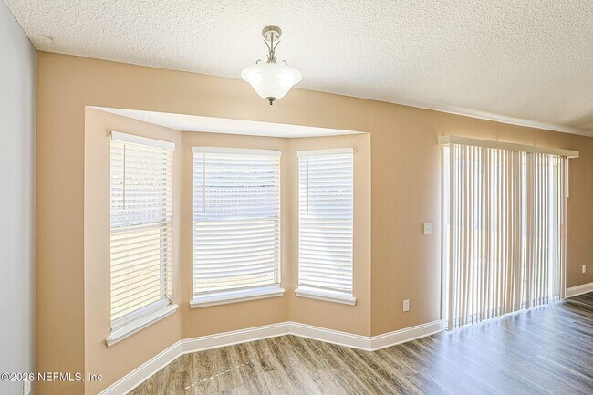 Building Photo - 3031 Five Oaks Ln