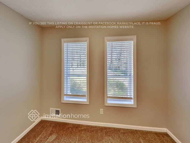 Building Photo - 232 Rustic Ridge Dr NE