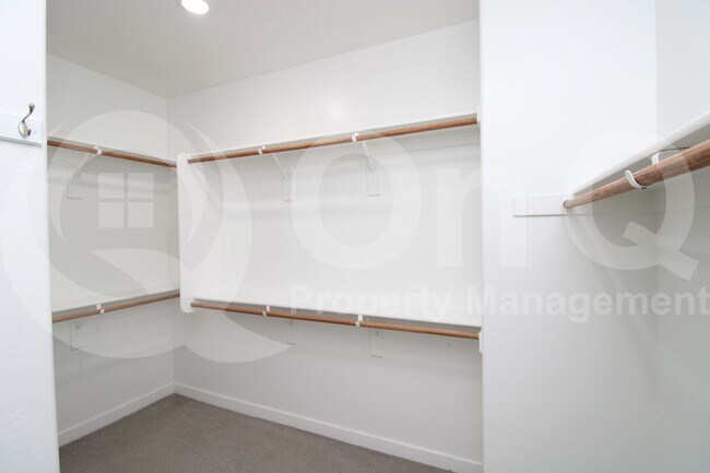 Building Photo - 1026 E Weatherby Way