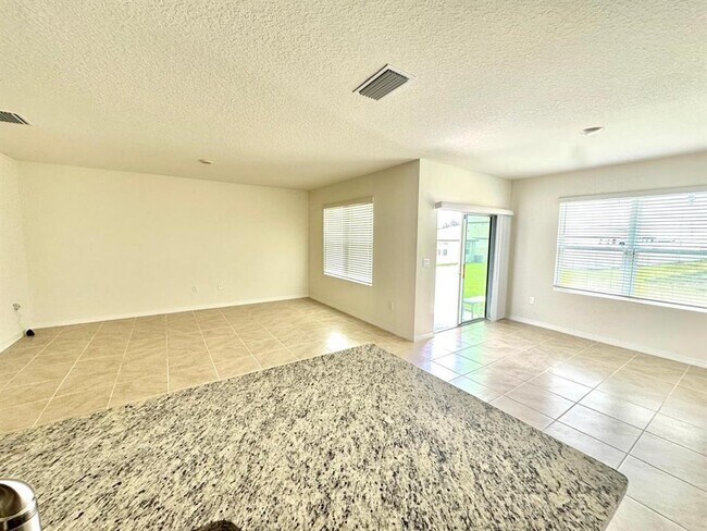 Building Photo - 2109 Doe Run Dr
