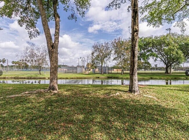Building Photo - 1069 Coral Club Dr