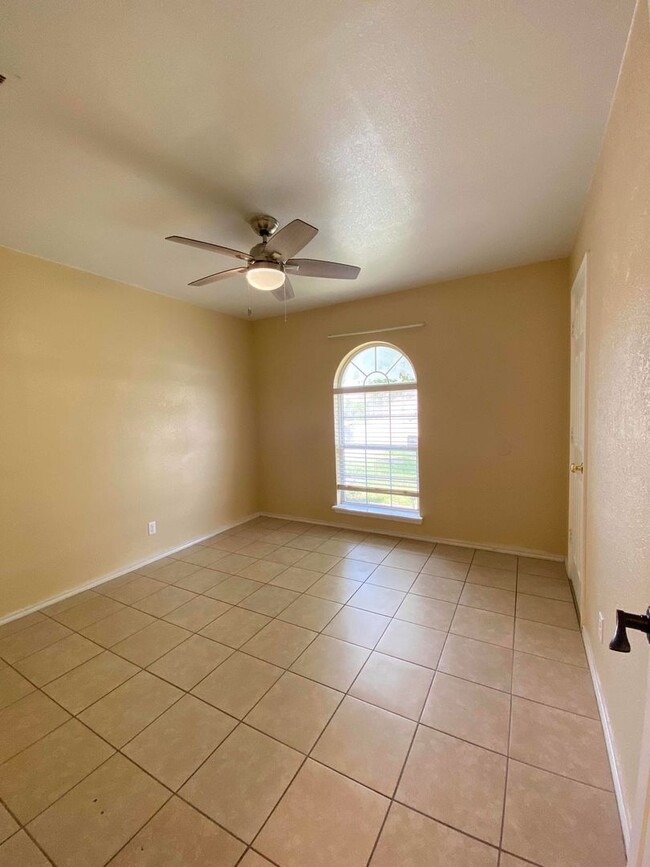 Building Photo - Cute Home in Killeen