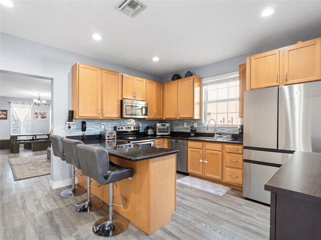 Building Photo - 14741 SW 11th St