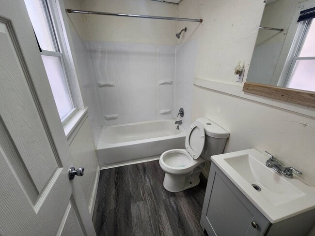 Building Photo - 14012 Scioto Ave