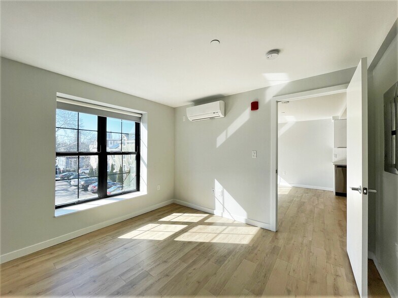 Building Photo - 1 Soden Pl