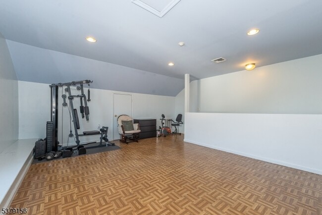 Building Photo - 95 Conover Ave