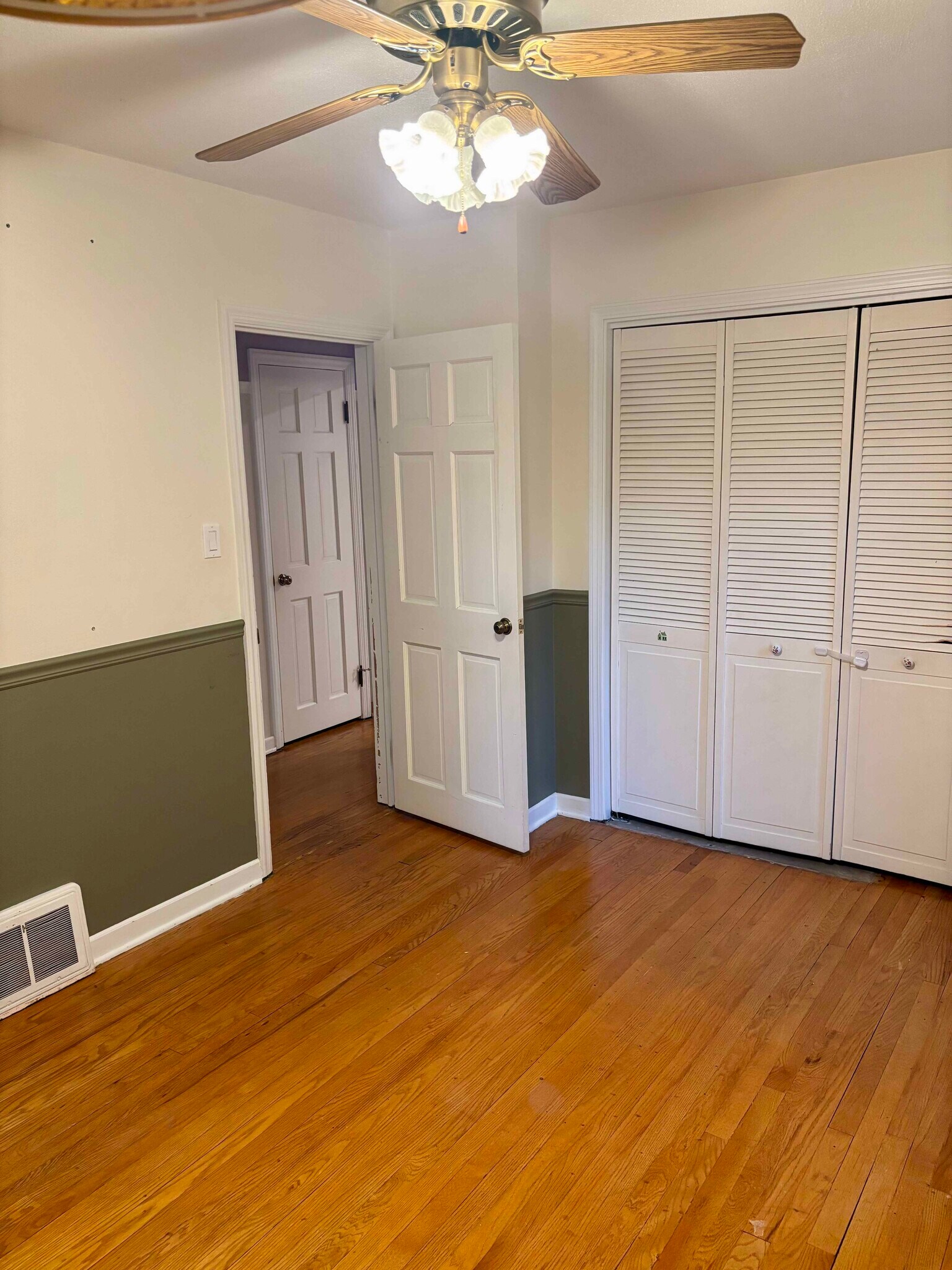 Bedroom 1 - 3276 S Lenox St