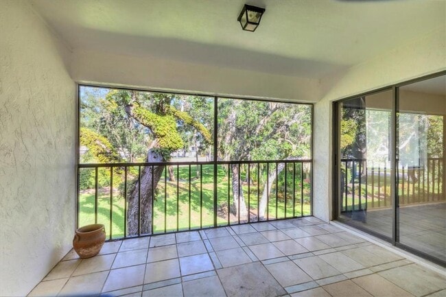 Building Photo - 7866 Eagle Creek Dr