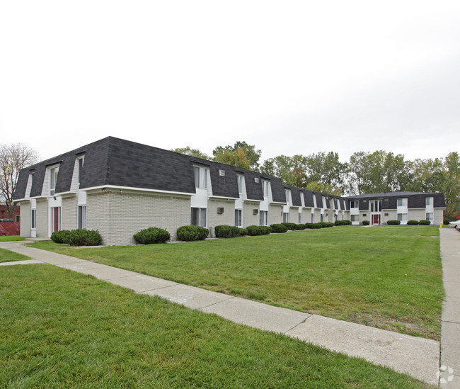 Primary Photo - Peri-Manor