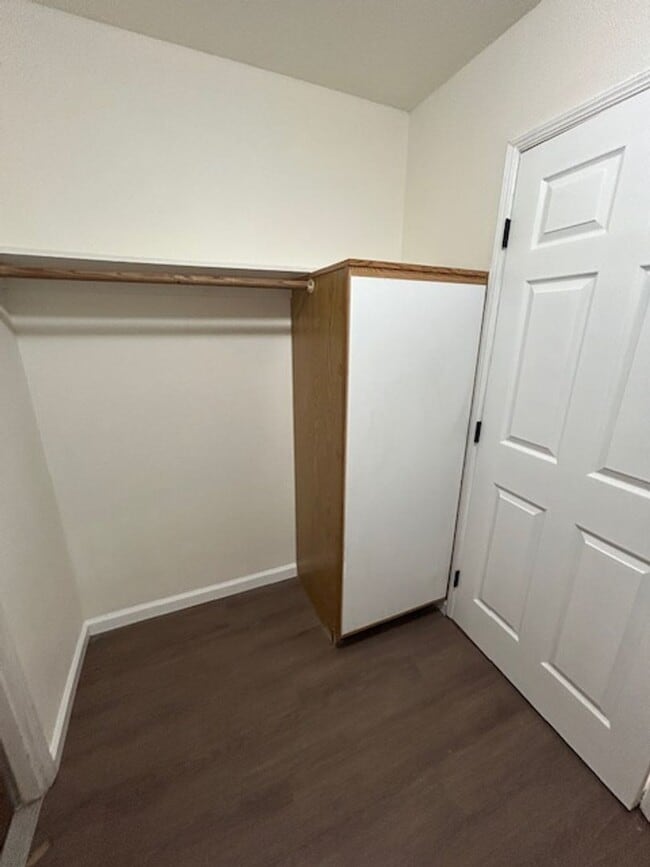 Building Photo - Newly Remodeled