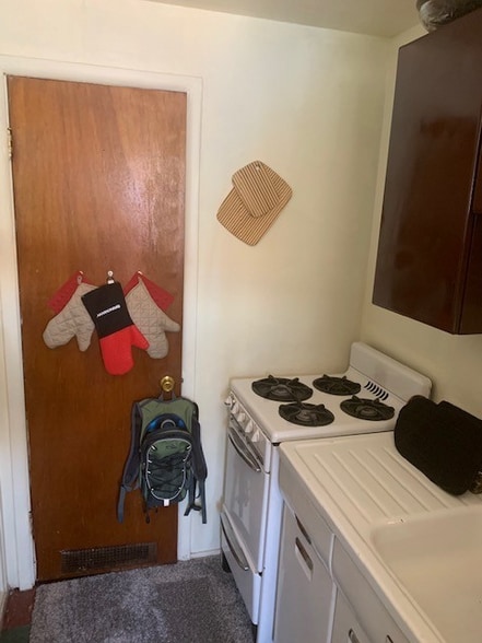 Building Photo - 3333 El Paso Pl