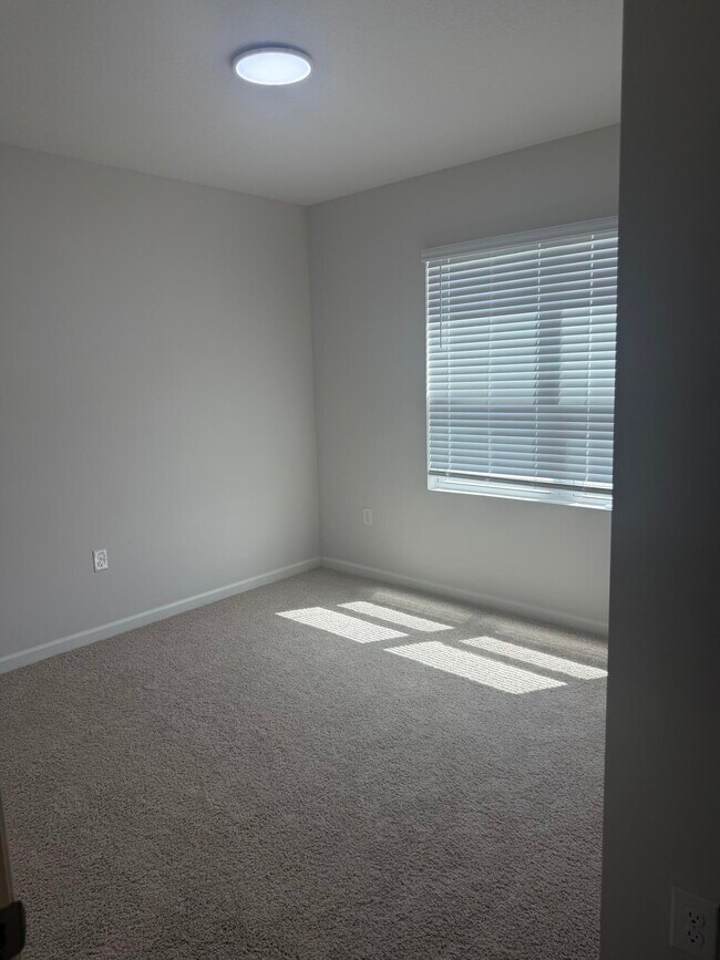 Building Photo - 2008 Olympia Ave SW