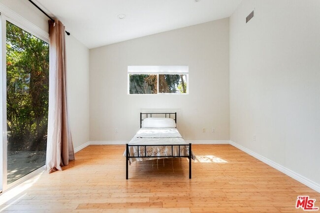 Building Photo - 22616 Berdon St