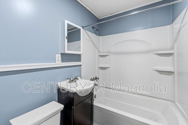 Building Photo - 934 Bluebird Rd