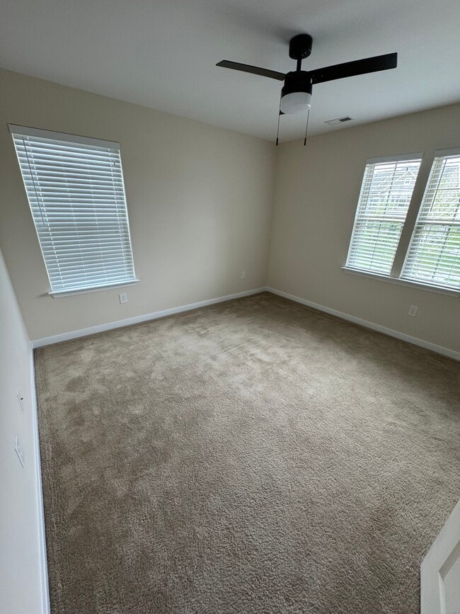 Building Photo - 6901 Swanhaven Dr