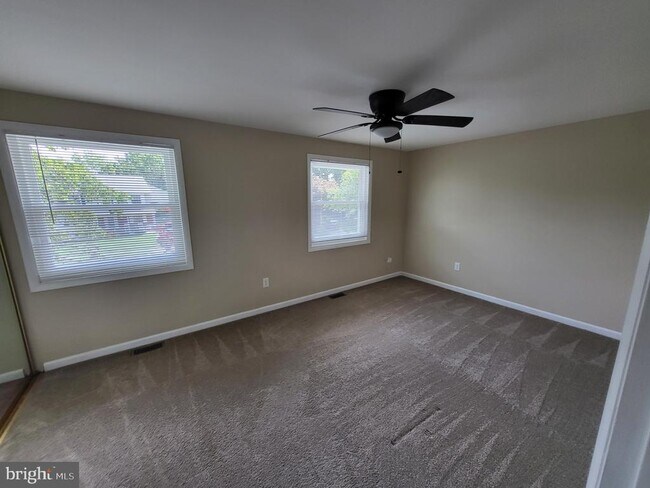 Building Photo - 152 Seagull Dr