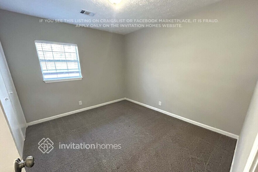 Building Photo - 1589 Mary Lou Ln SE