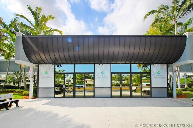 Building Photo - 159 Keswick C