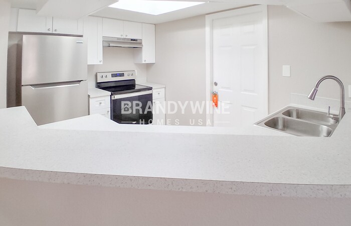 Building Photo - 4311 Thonotosassa Ave