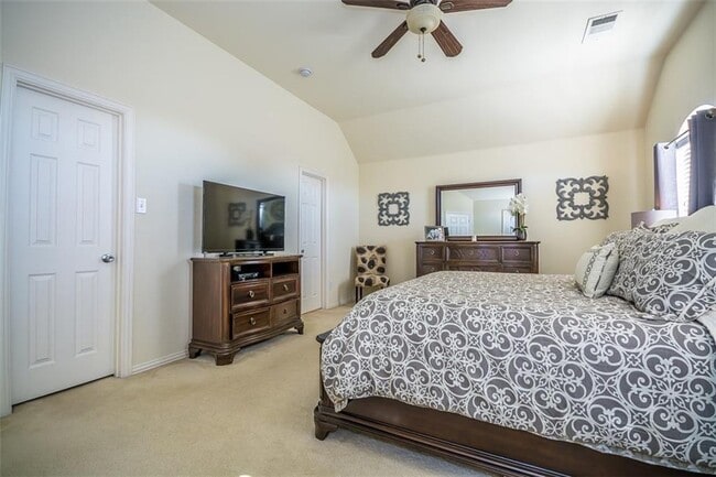 Building Photo - 10504 Bolivar Dr