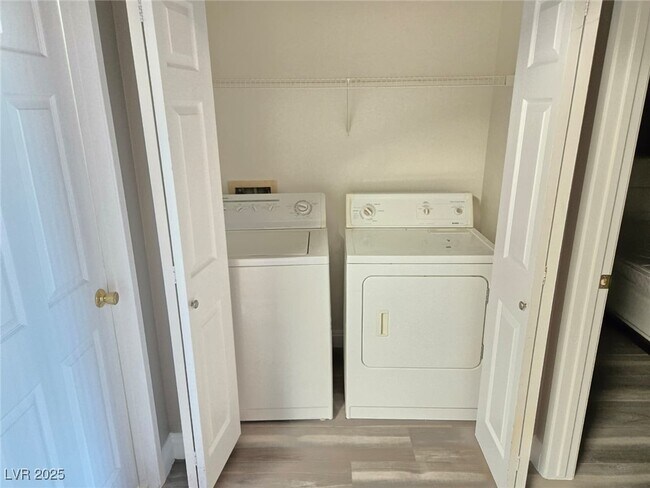 Building Photo - 5154 S Jones Blvd