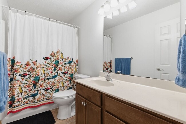 Building Photo - 3 Bedroom | 2 Bathroom | 2 Car Garage| Ozark MO | Fireplace | Separate Green House/Office | Fence...