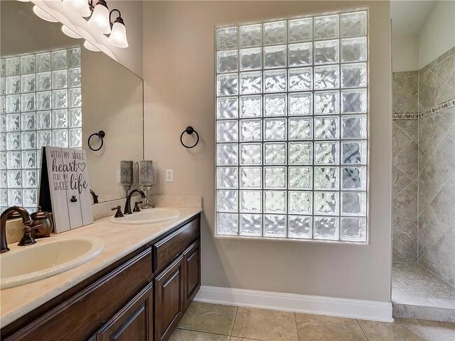 Building Photo - 11109 Muddler Cove