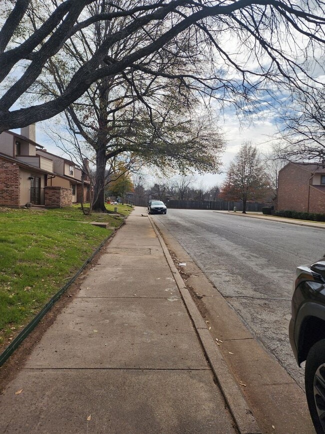 Building Photo - 2715 Westgate Dr