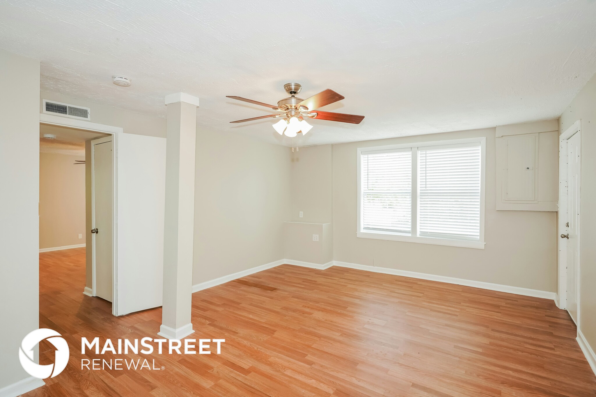 Building Photo - 2160 W Richmond Hill Dr