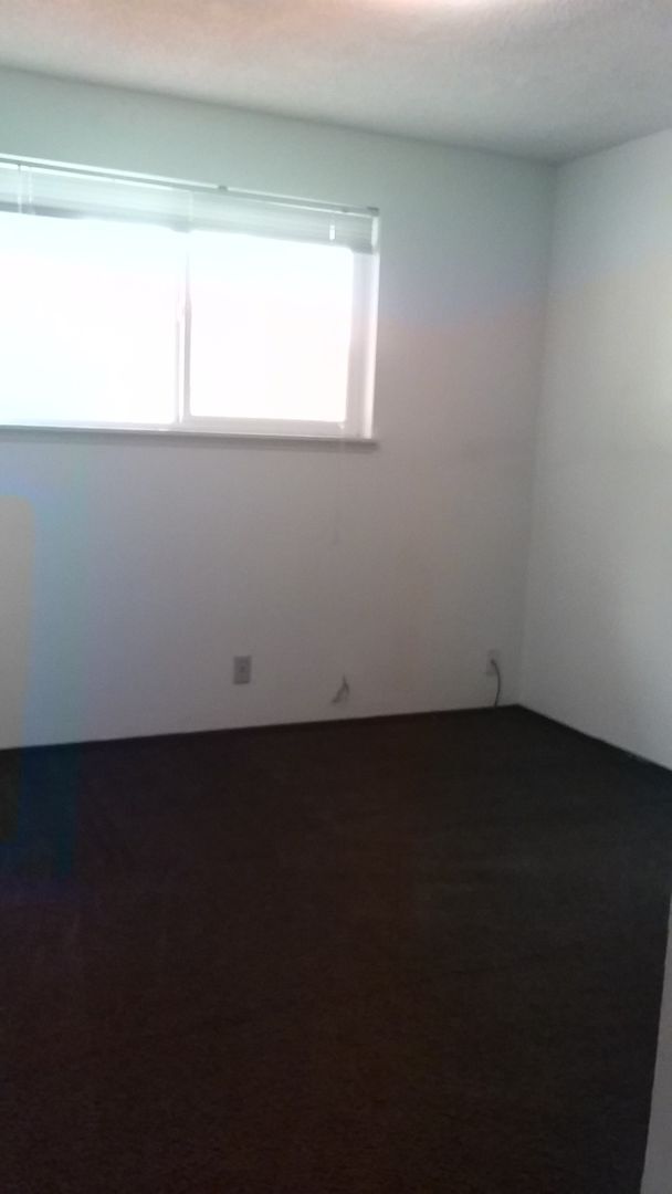 Building Photo - 461-463 S 49th Pl