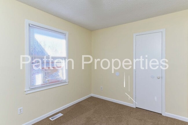 Building Photo - West Columbia Home- Hamlet South Commuity