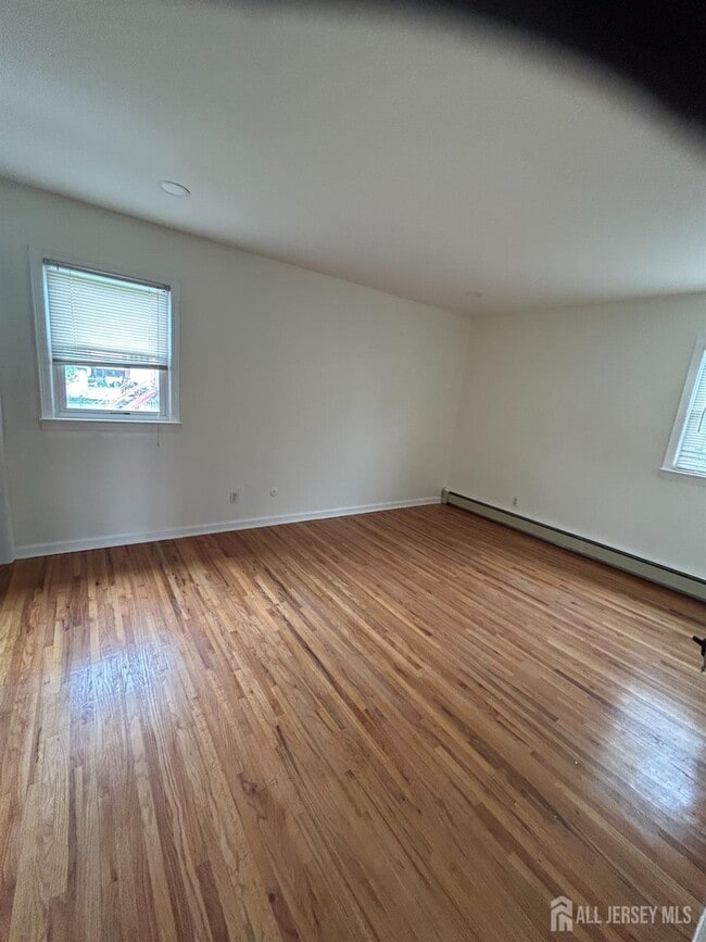 Building Photo - 811 Valley Brook Ave